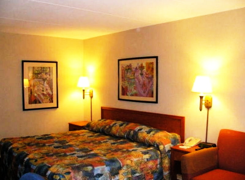 Americas Best Value Inn (Holiday Inn East) - Web Listing Photo (newer photo)